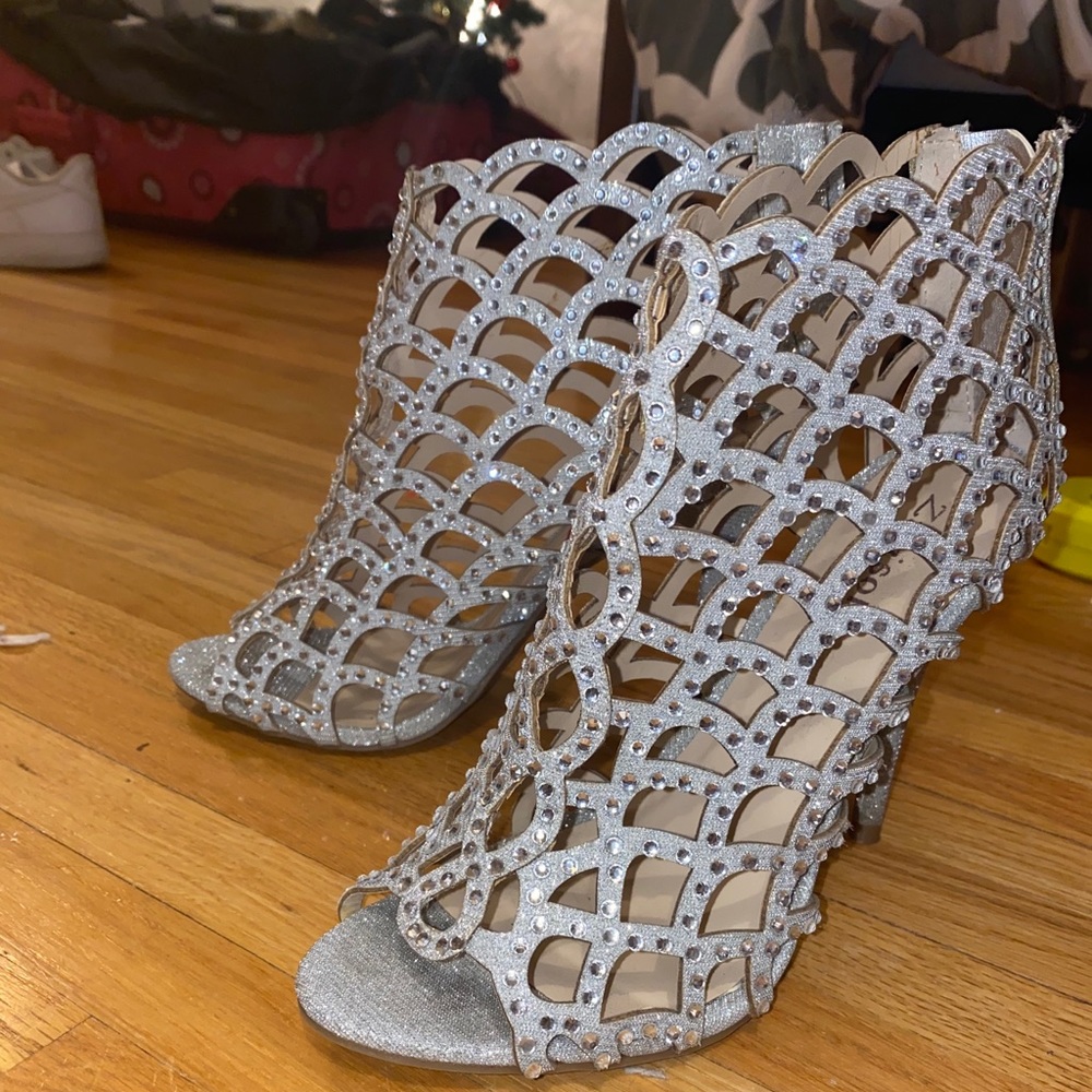 Silver heels with studs